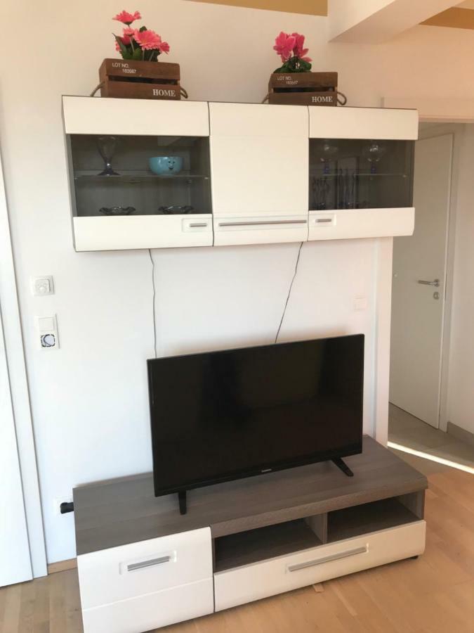 Kmheim, Cozy 103M2 Apartment, With 3 Bedroom And Covered Free Parking Place, Close To City Center Graz Eksteriør billede